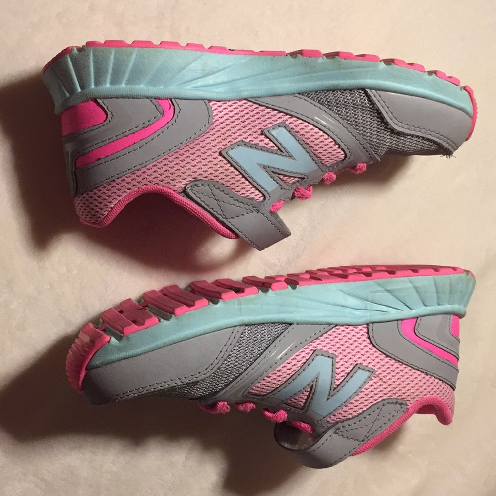 New Balance Girl size 2.5 Good Condition!